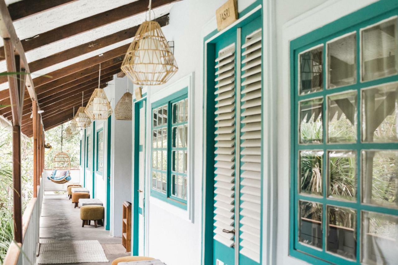Kosta Hostel Seminyak Экстерьер фото