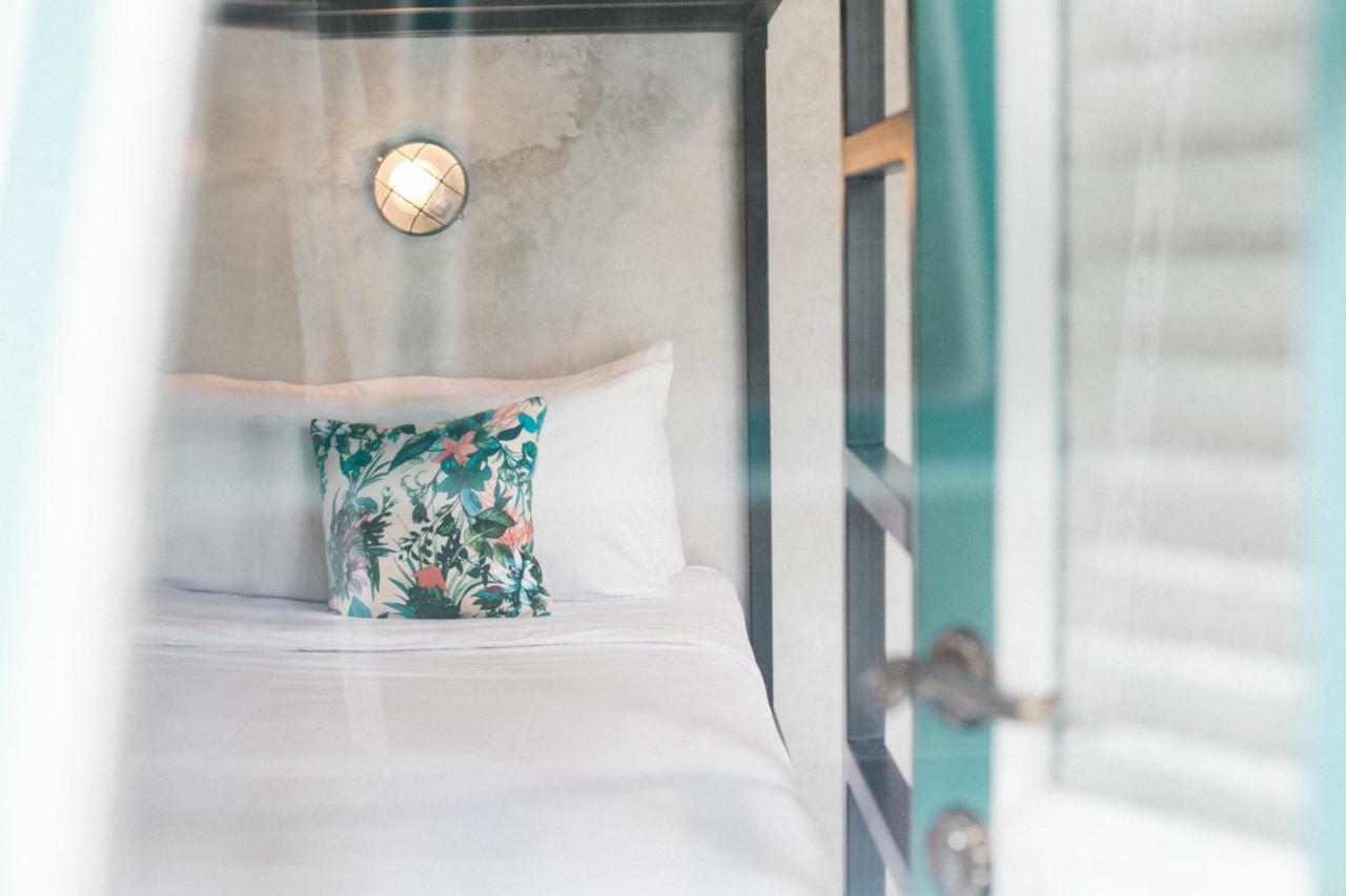 Kosta Hostel Seminyak Экстерьер фото